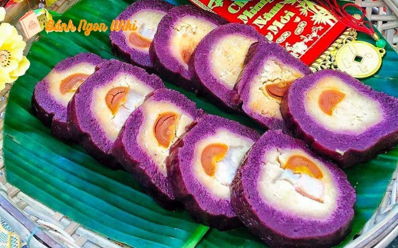 Bánh tét nếp cẩm mặn khá đẹp mắt và thơm ngon