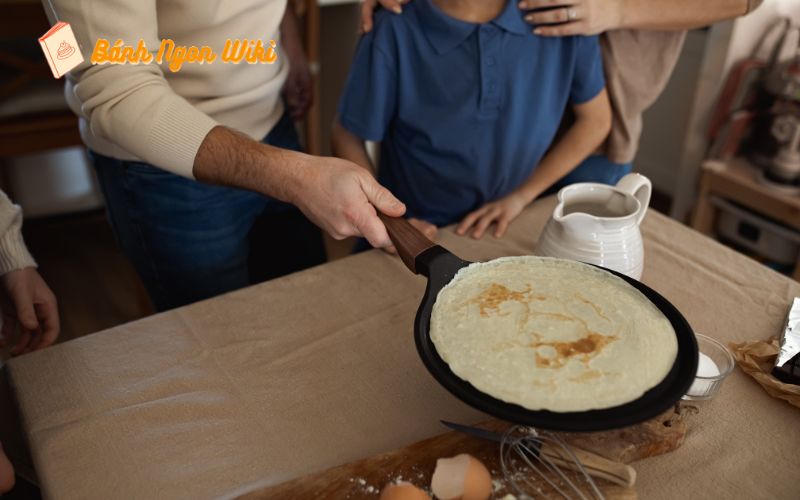 Máy làm bánh crepe cầm tay 