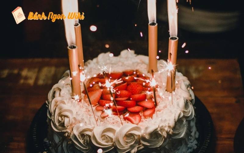 20+ Mẫu bánh sinh nhật 17 tuổi đẹp, ấn tượng, đáng nhớ 31 Sinh nhật 17 thêm phần ý nghĩa với chiếc bánh mang vẻ đẹp hiện đại, phá cách!
