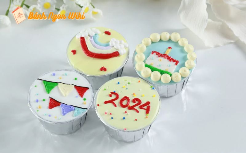 Set bánh cupcake siêu dễ thương làm quà tặng sinh nhật