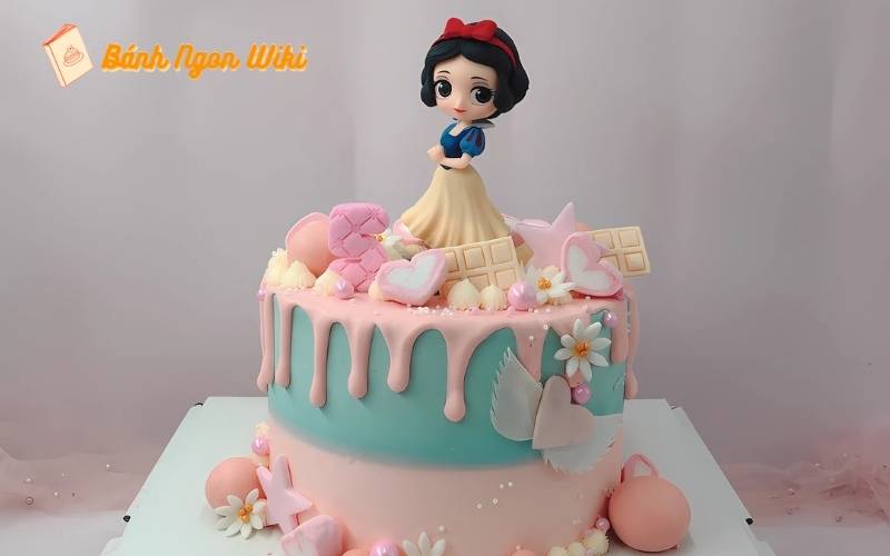 Top 20+ mẫu bánh sinh nhật công chúa siêu cưng cho bé yêu 29 Mẫu bánh sinh nhật công chúa màu hồng Bạch Tuyết tan chảy