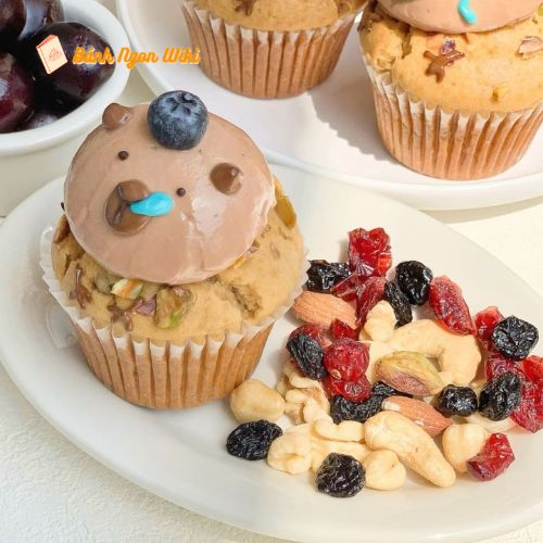 Bánh cupcake hình Capybara chảy nước mũi hài hước, đáng yêu