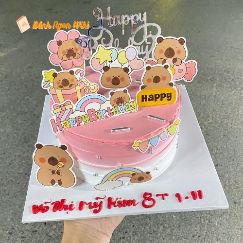 Bánh kem trang trí gắn hình Capybara dễ thương tặng bé gái