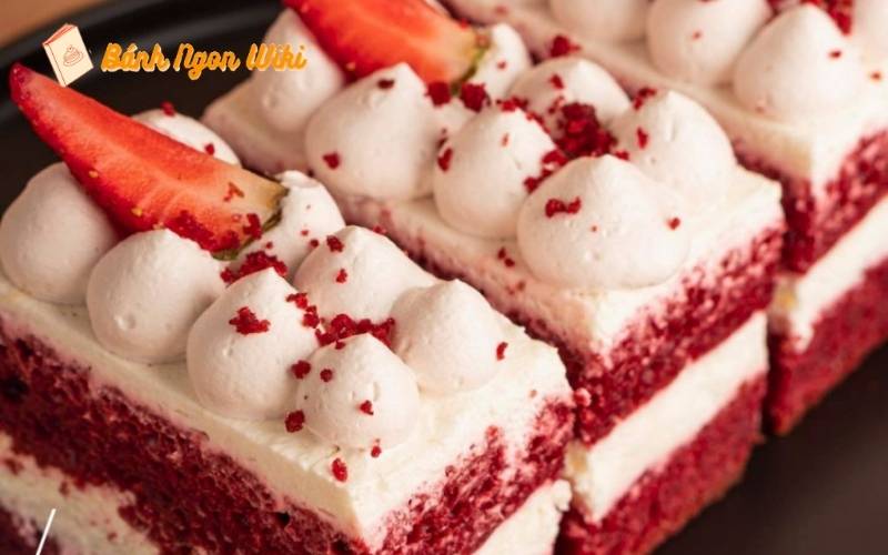 15+ Mẫu bánh sinh nhật cắt miếng tiện lợi cho mọi bữa tiệc 53 Bữa tiệc thêm sang trọng với bánh sinh nhật cắt miếng Red Velvet