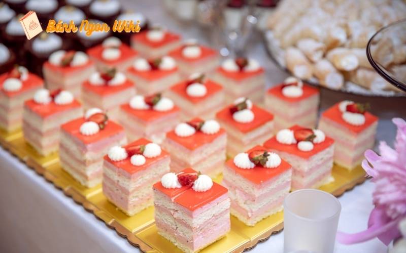 15+ Mẫu bánh sinh nhật cắt miếng tiện lợi cho mọi bữa tiệc 61 Lựa chọn hoàn hảo cho những ai yêu thích sự nhẹ nhàng và tinh tế!