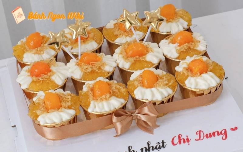 15+ Mẫu bánh sinh nhật cắt miếng tiện lợi cho mọi bữa tiệc 65 Hãy để những chiếc bánh cupcake nhỏ xinh làm bữa tiệc sinh nhật thêm rực rỡ!