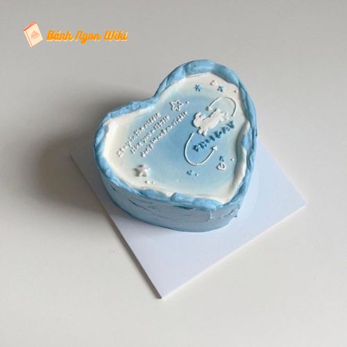 Mẫu bánh sinh nhật tặng bạn gái hình trái tim màu xanh pastel