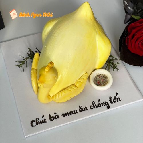 Bánh sinh nhật con gà luộc hài hước