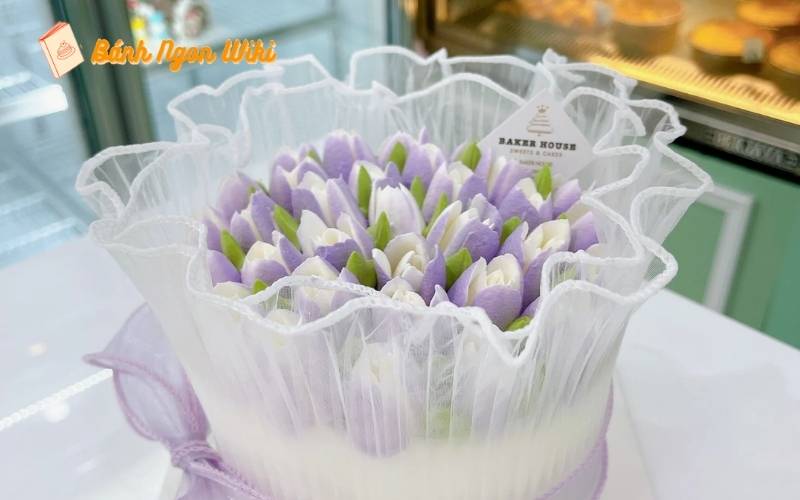 20+ Kiểu bánh sinh nhật hoa Tulip và bí quyết tạo dấu ấn thú vị 44 Bánh sinh nhật hoa tulip tím – Nét đẹp huyền bí cho bữa tiệc ý nghĩa!