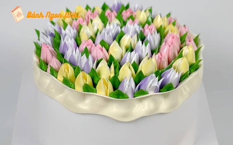 20+ Kiểu bánh sinh nhật hoa Tulip và bí quyết tạo dấu ấn thú vị 53 Sắc màu tươi sáng với bánh sinh nhật hoa tulip nhiều màu tuyệt đẹp!