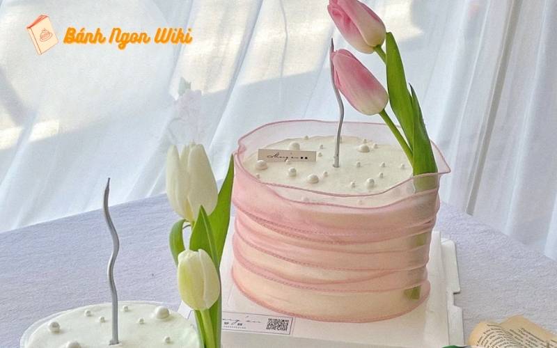 20+ Kiểu bánh sinh nhật hoa Tulip và bí quyết tạo dấu ấn thú vị 61 Tỏa sáng bữa tiệc với bánh sinh nhật đầy tinh tế!