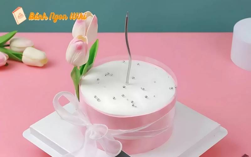 20+ Kiểu bánh sinh nhật hoa Tulip và bí quyết tạo dấu ấn thú vị 37 Bánh sinh nhật hoa tulip hồng – Sự kết hợp hoàn hảo của nghệ thuật!
