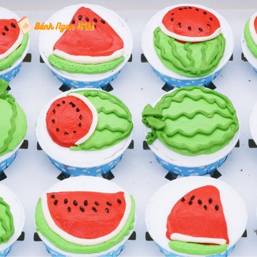 Bánh cupcake dưa hấu: Món ngọt ngào nhỏ xinh khiến tiệc sinh nhật thêm phần sinh động