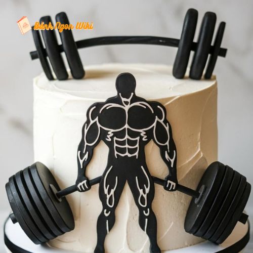 Bánh sinh nhật gymer với trang trí người đang nâng tạ