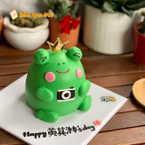 Hot trend với mẫu bánh kem hình con ếch 3D đội vương miện