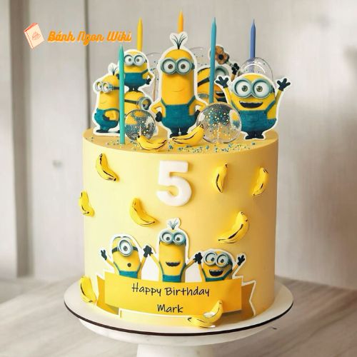 Mẫu bánh kem sinh nhật trang trí Minion và những người bạn